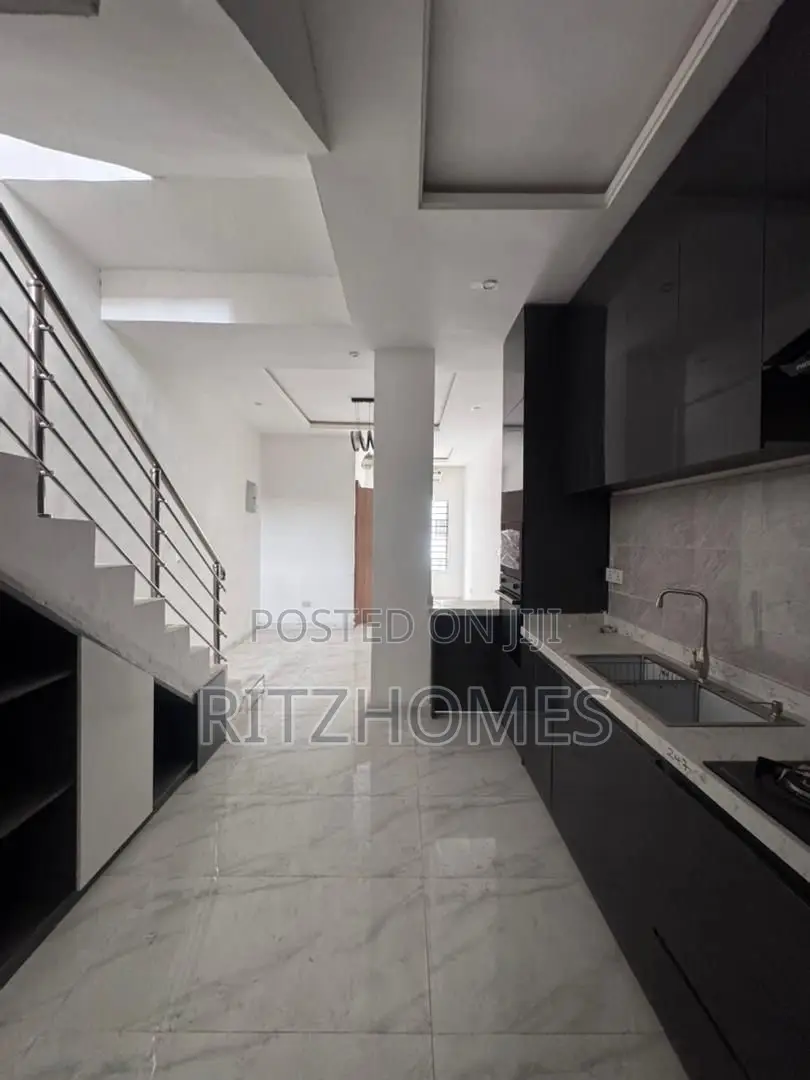 2bdrm Duplex in Ikate for rent