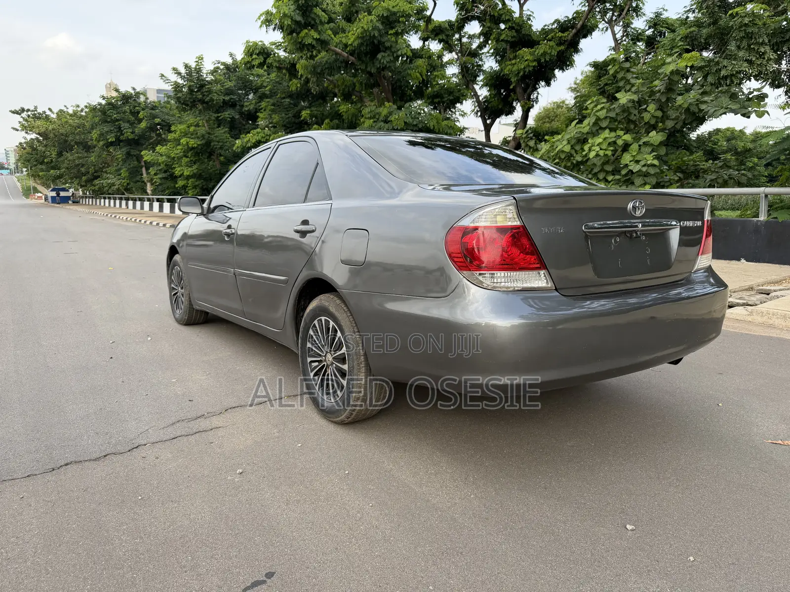 Toyota Camry LE 4dr Sedan (2.4L 4cyl 5A) 2006 Gray