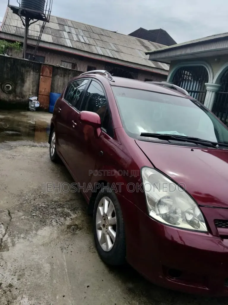Toyota Corolla Verso 1.8 VVT-i Luna Automatic 2005 Burgundy
