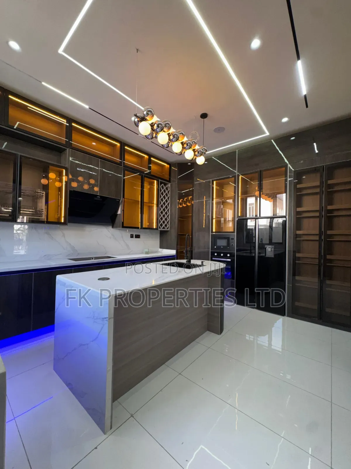 Luxury 5bedroom Mansion In Orchid