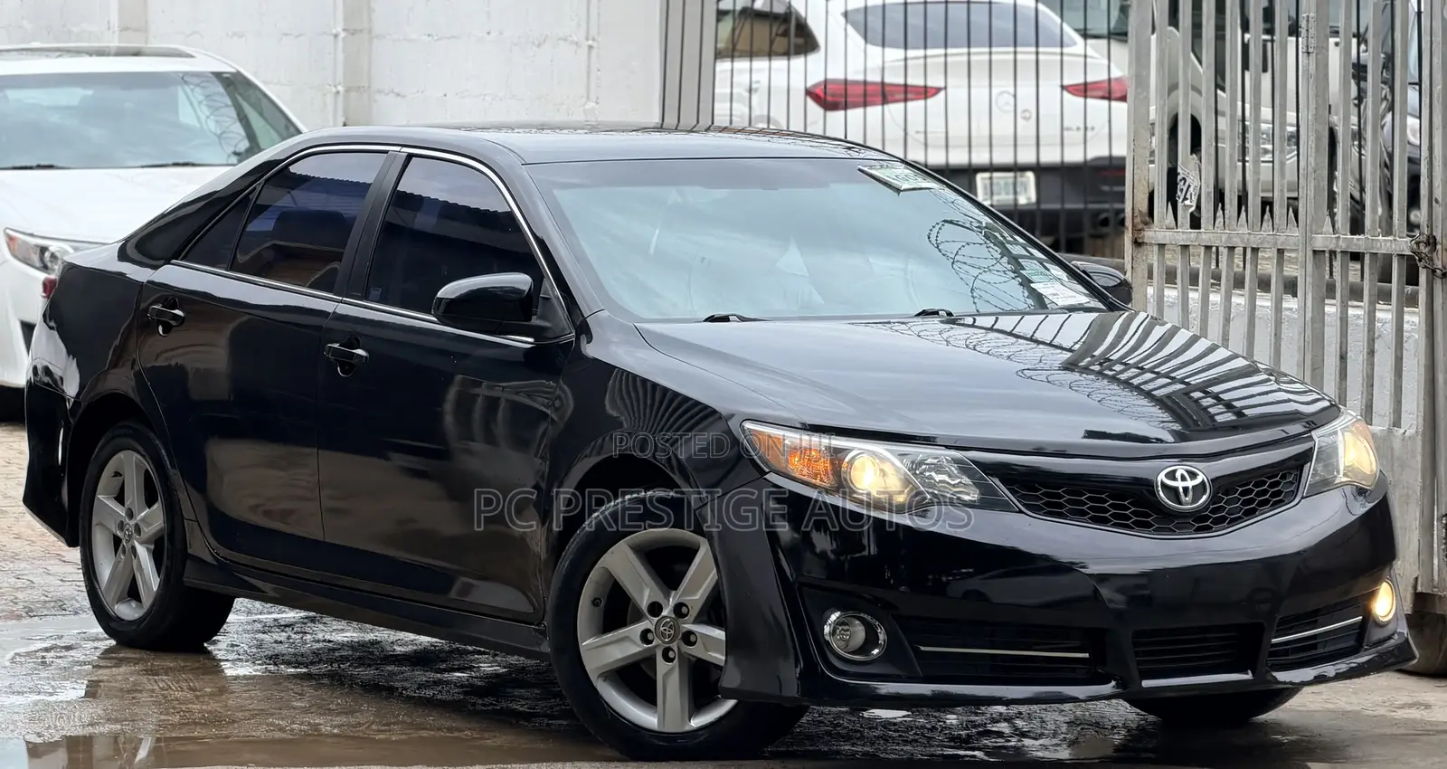 Toyota Camry SE 4dr Sedan (2.5L 4cyl 6A) 2012 Black