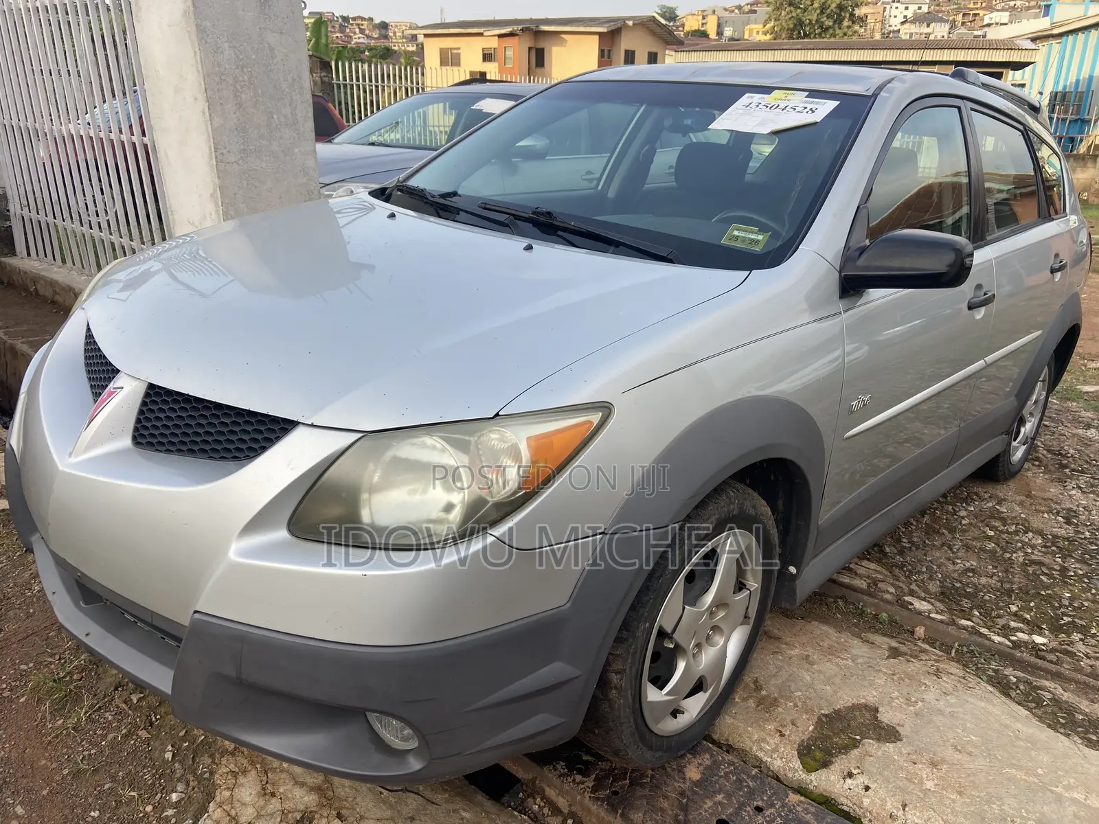 Pontiac Vibe Automatic 2004 Silver