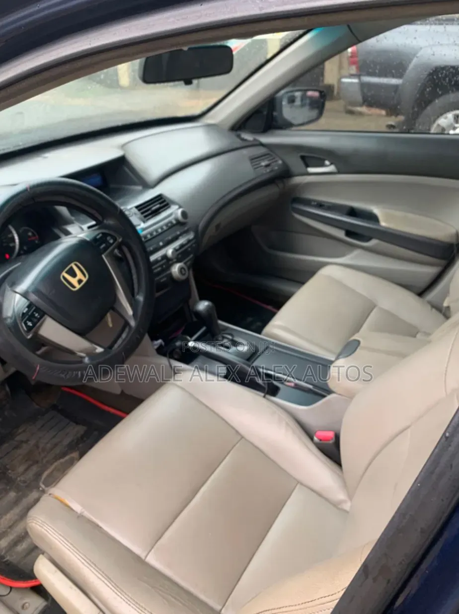 Honda Accord 2010 Black