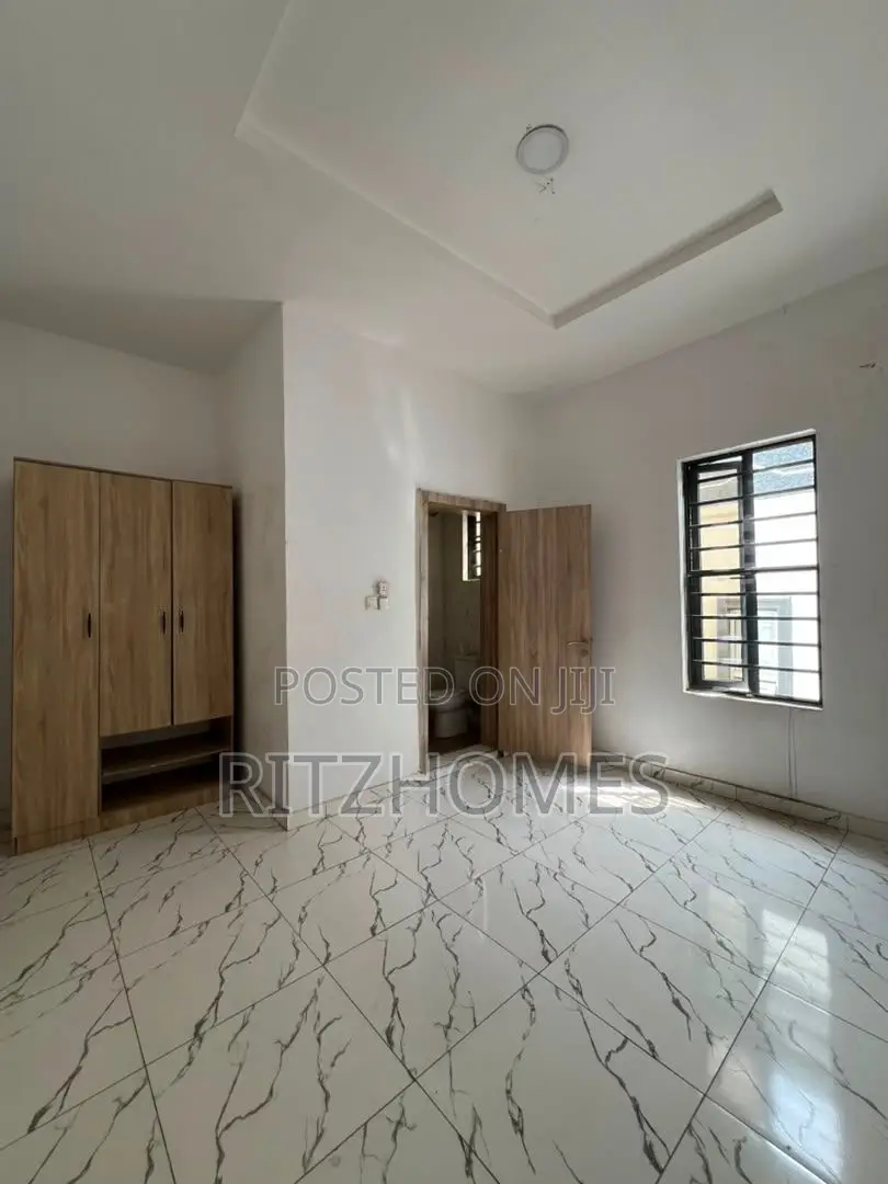 3bdrm Duplex in Ikota for rent