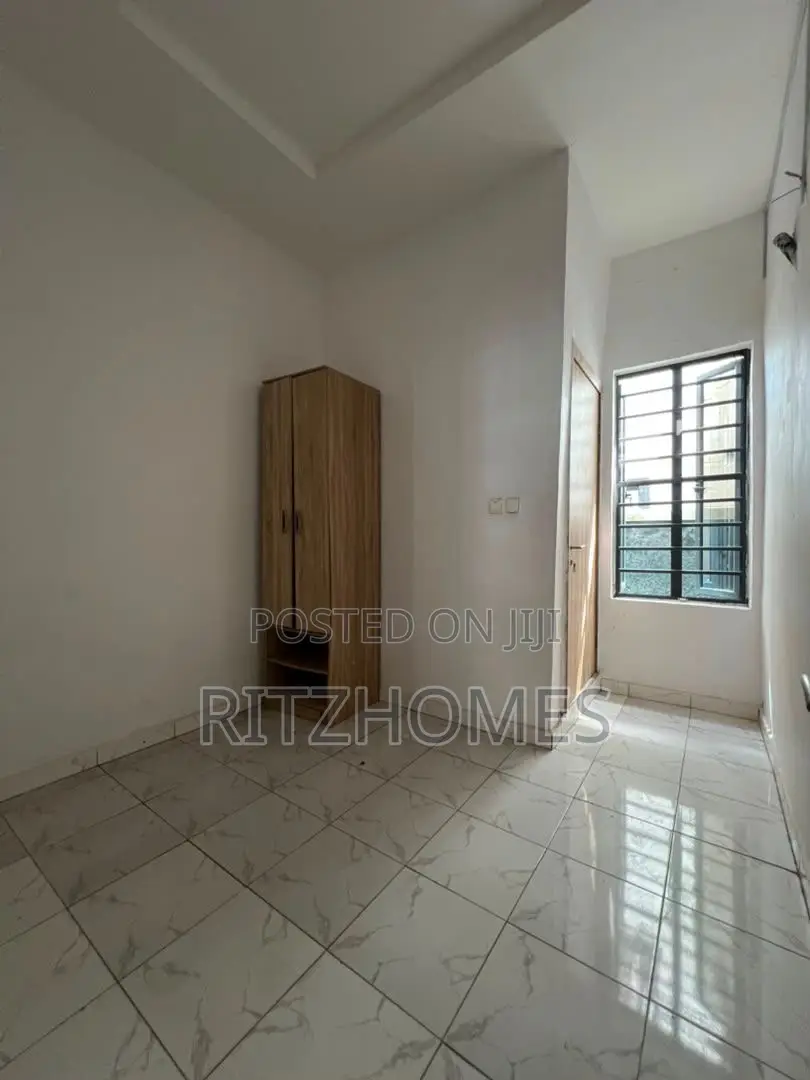3bdrm Duplex in Ikota for rent