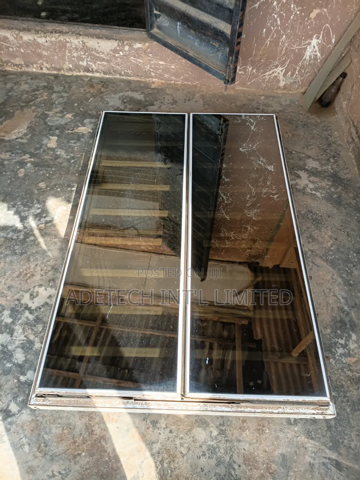 Beyond Grade Aluminium Frameless Window With Net and Burglary Proof
