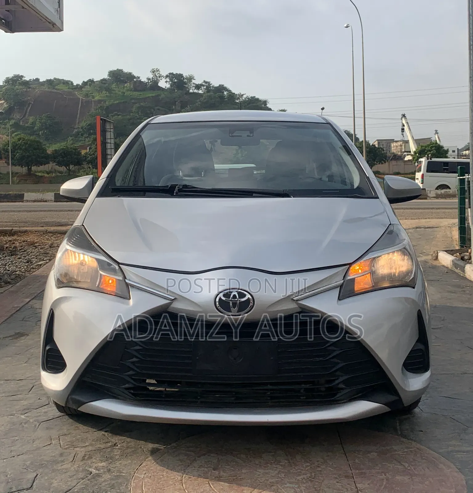 Toyota Yaris 2020 Silver