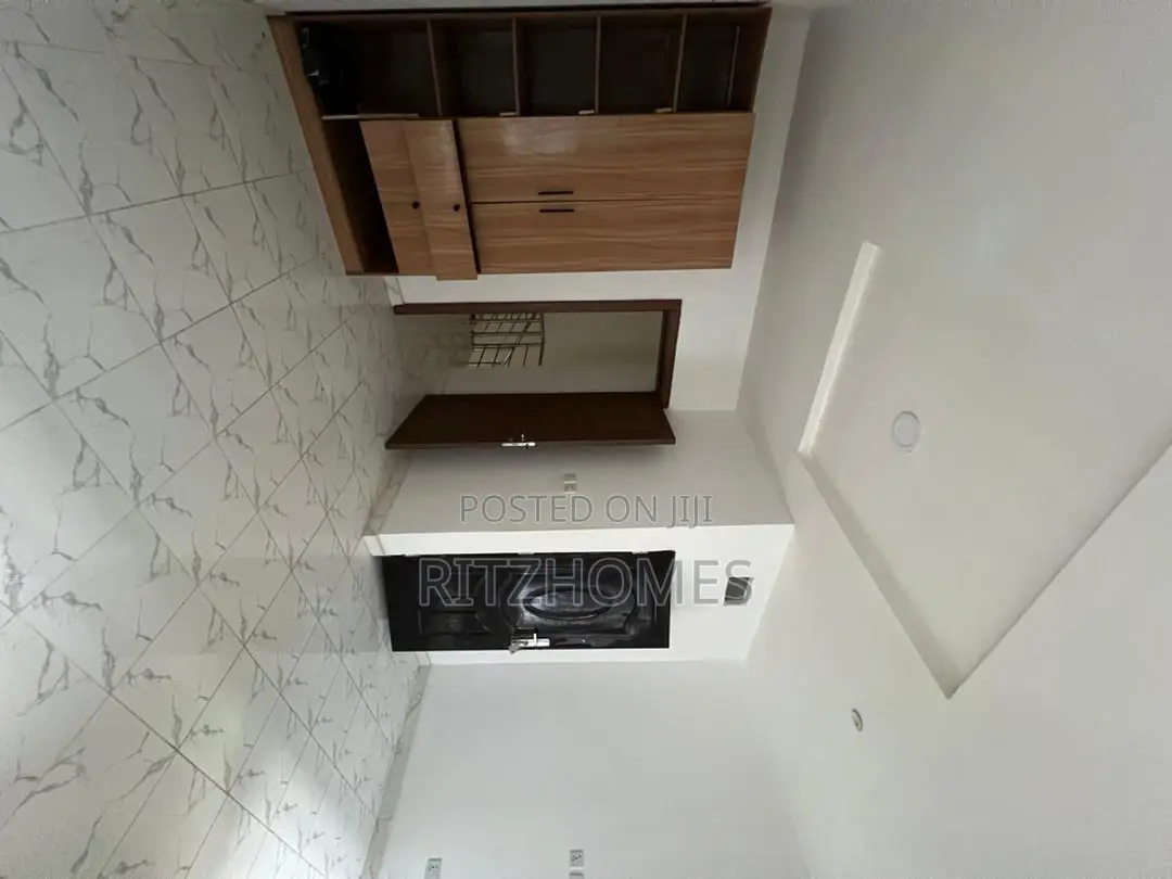 3bdrm Duplex in Ikota for rent