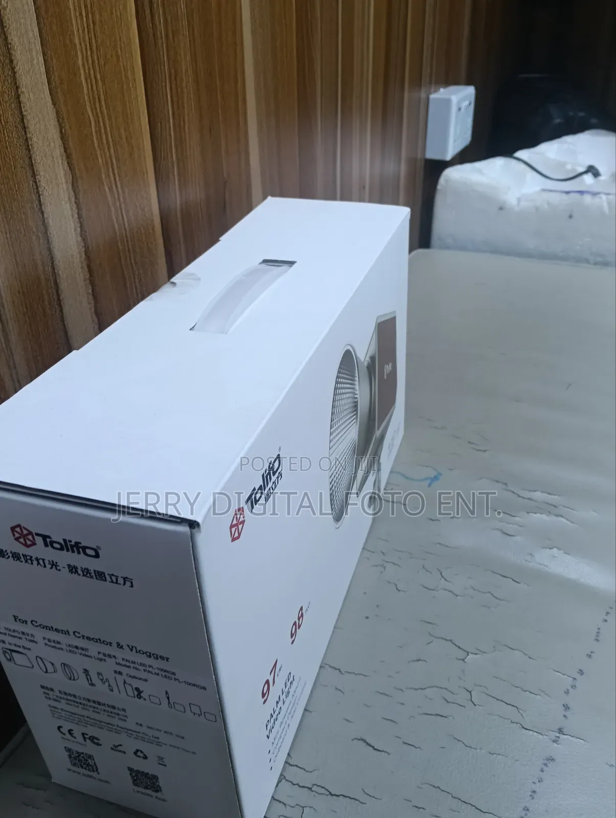 Tolifo P100bi Video Light