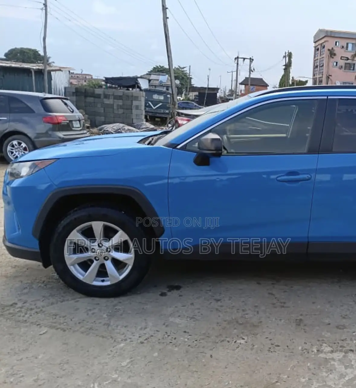 Toyota RAV4 LE AWD 2019 Blue