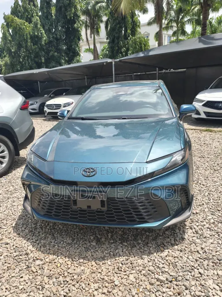 Toyota Camry 2025 Green