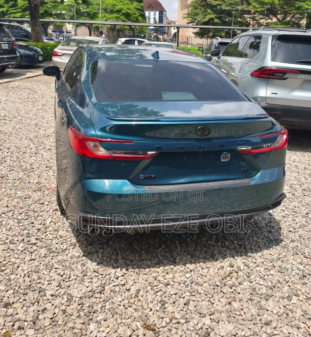 Toyota Camry 2025 Green