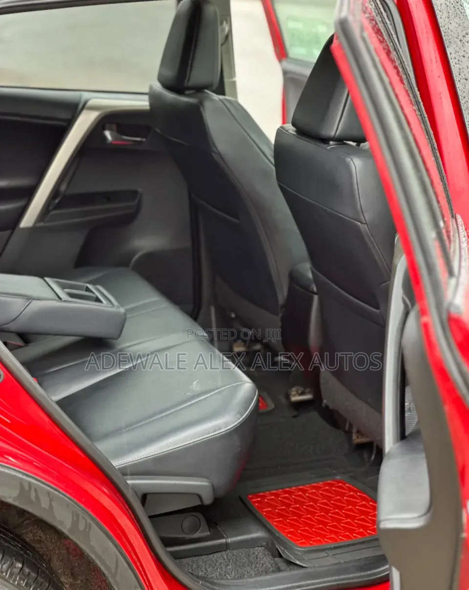 Toyota RAV4 2015 Red
