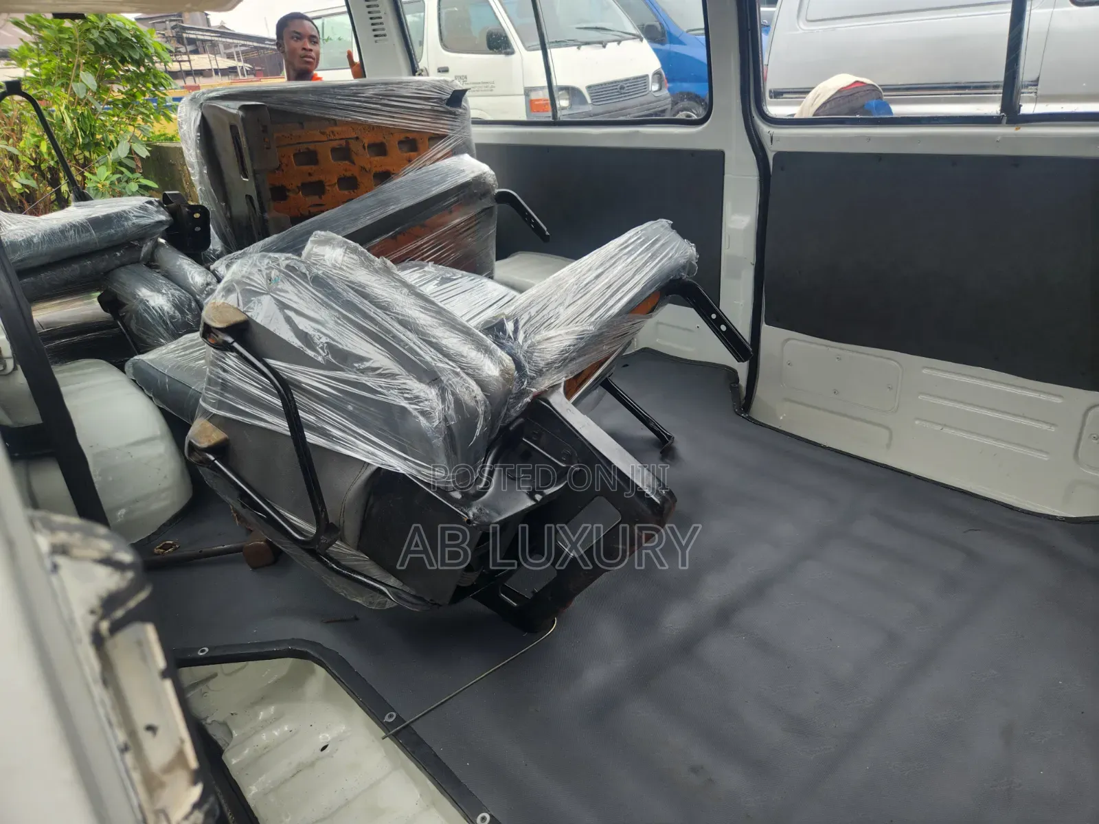 Toyota HiAce 2006 White