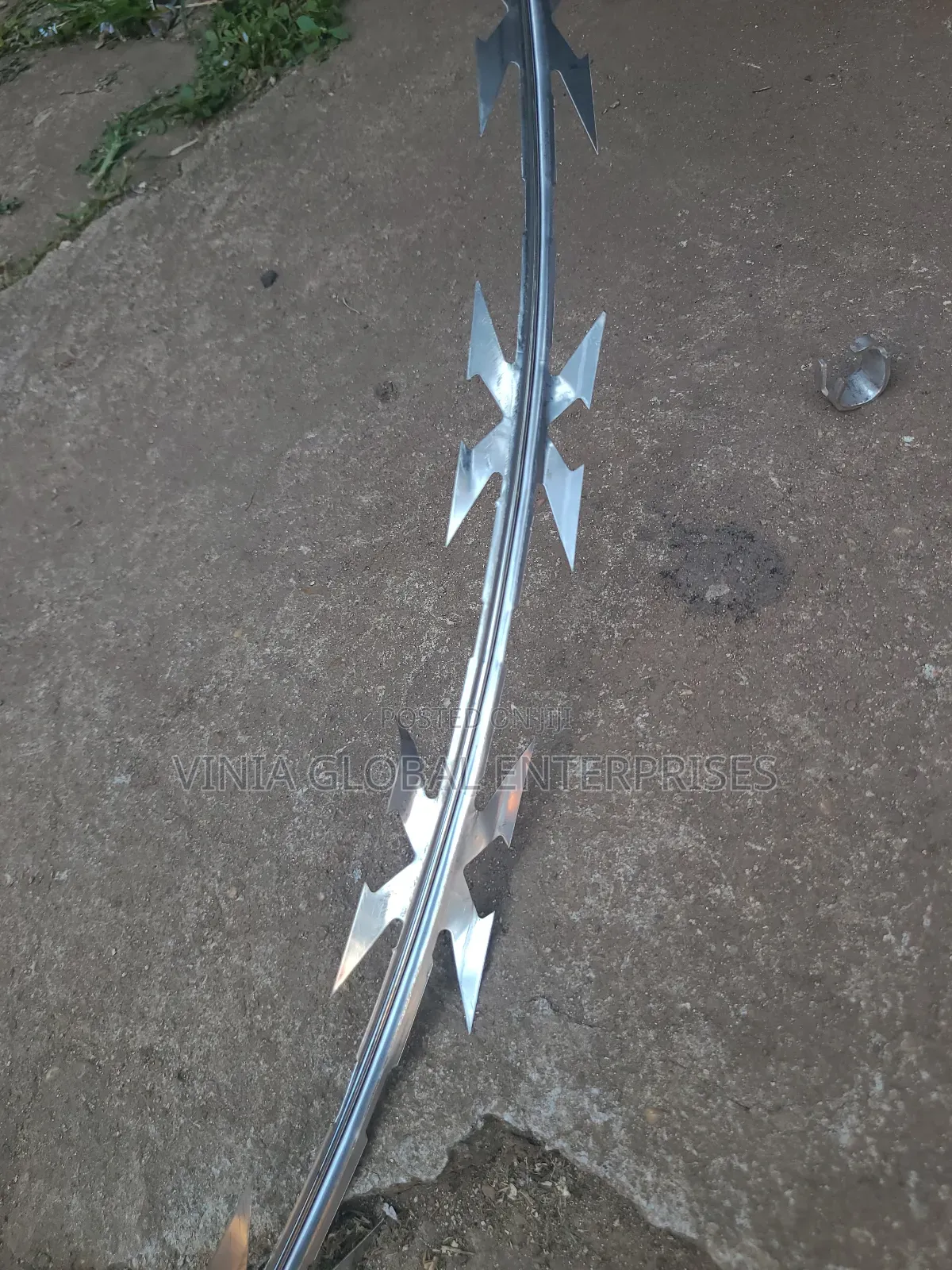 Tiger Tooth Razor Fencing Wire (Stainless)
