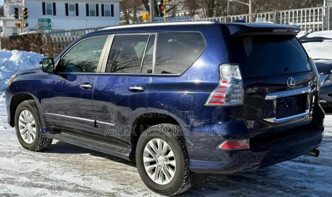 Lexus GX 2018 Blue
