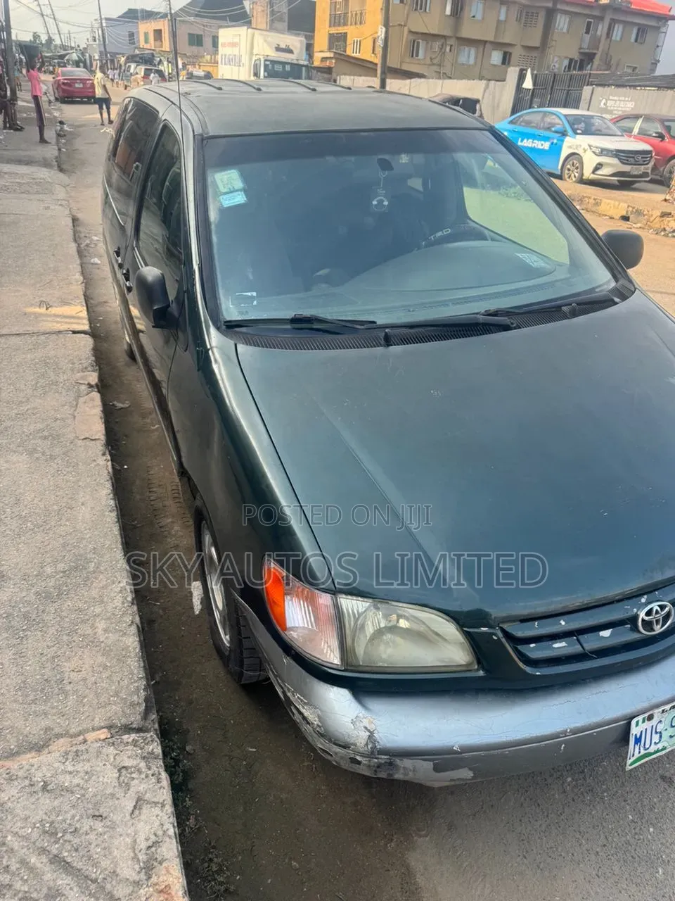 Toyota Sienna 2002 Green