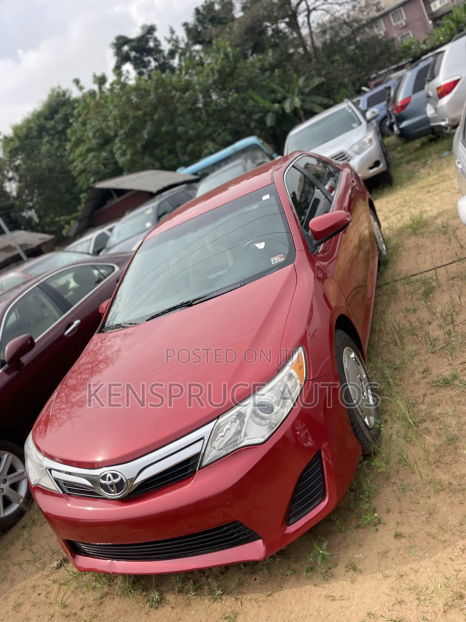 Toyota Camry LE 4dr Sedan (2.5L 4cyl 6A) 2012 Red