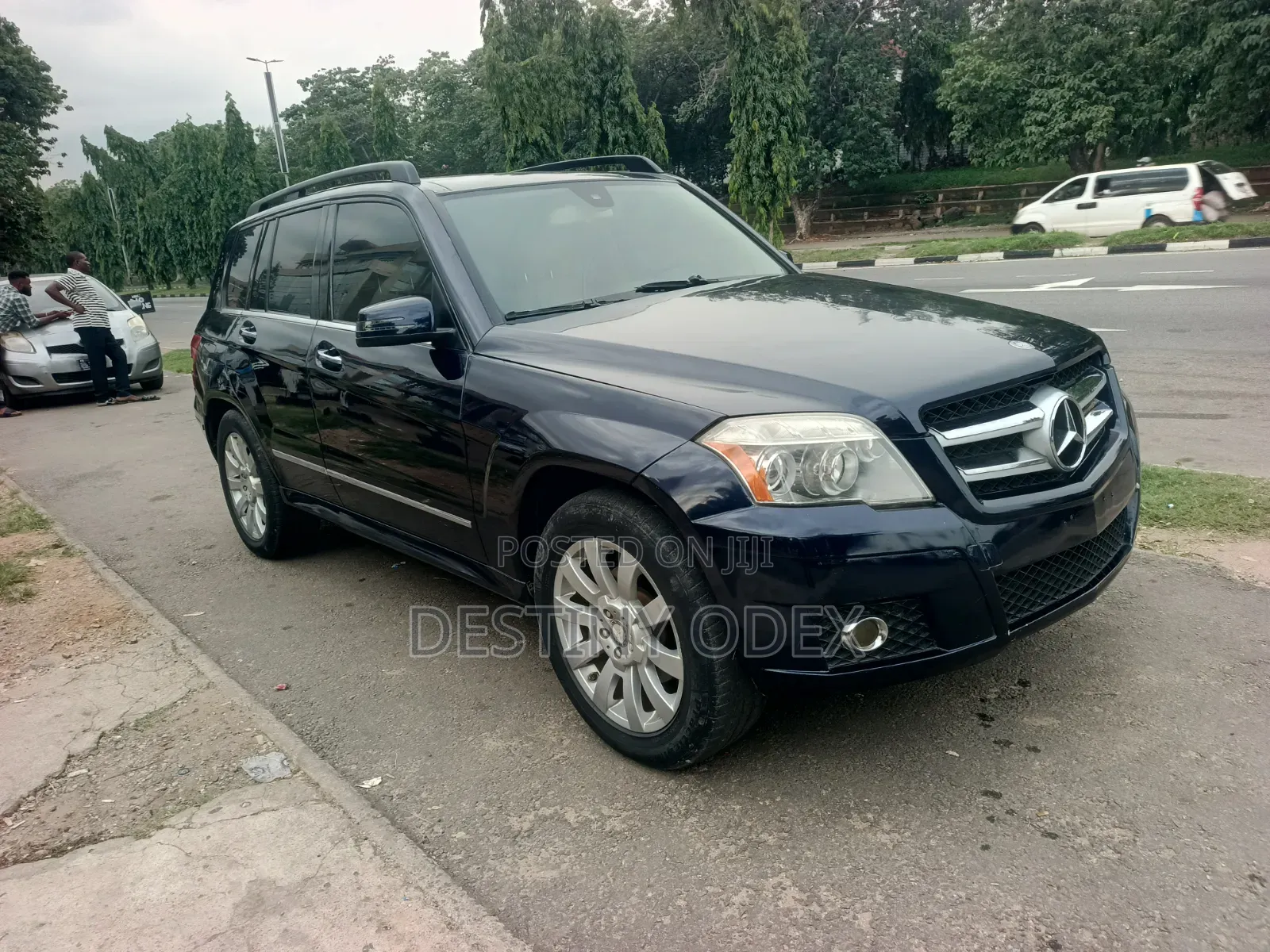 Mercedes-Benz GLK-Class 2013 Brown