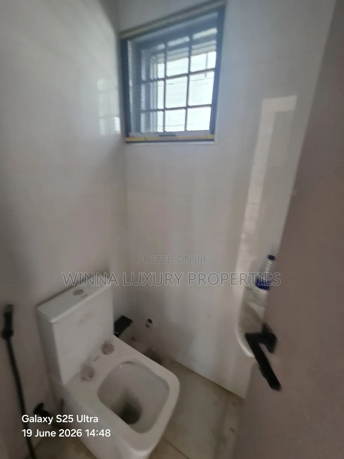 5bdrm Duplex in Jahi Gilmor By Navy for sale