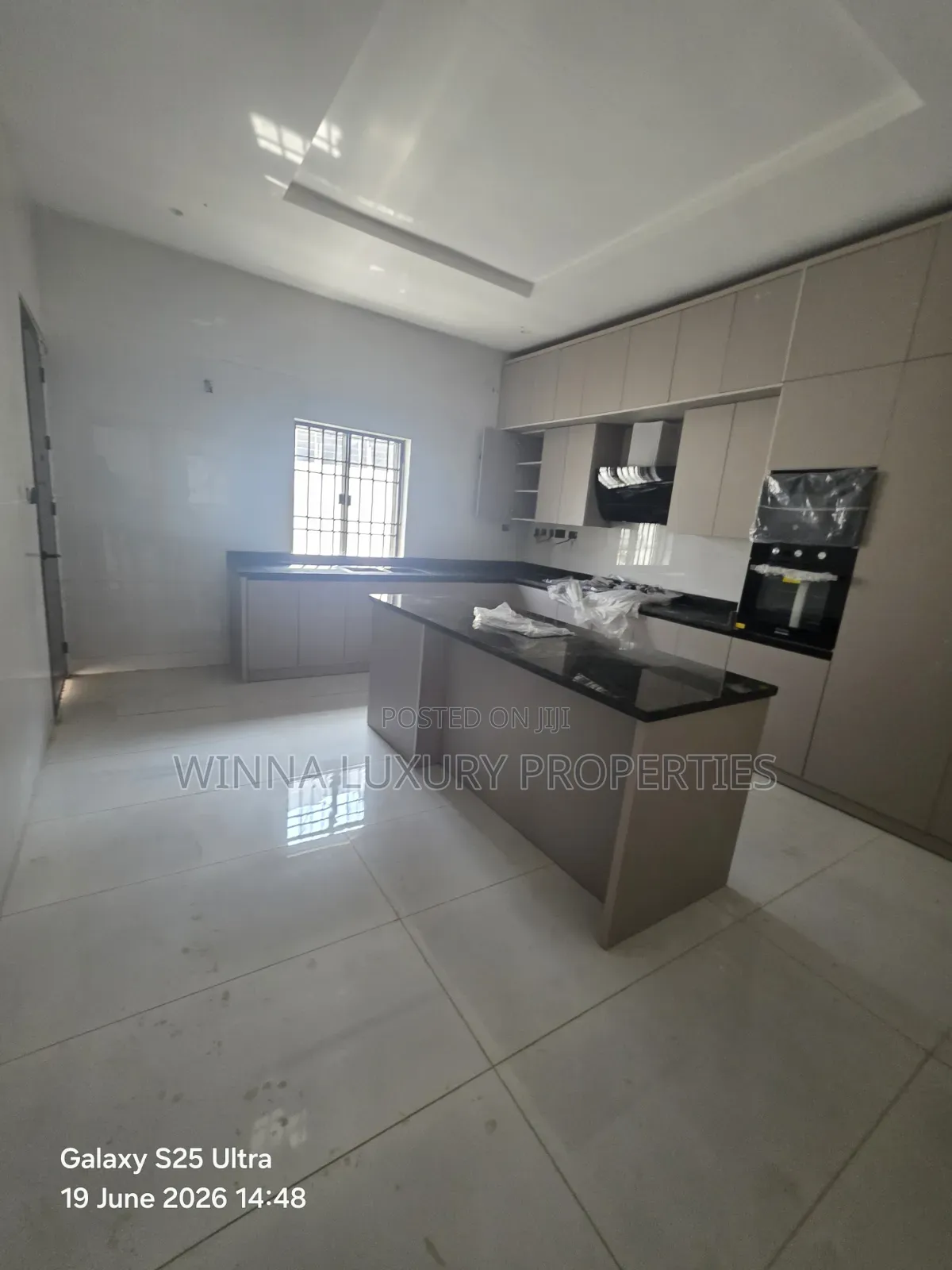 5bdrm Duplex in Jahi Gilmor By Navy for sale