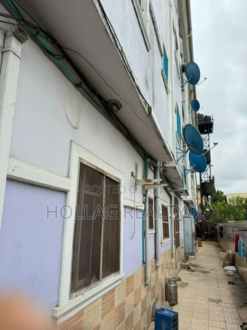 3bdrm Block of Flats in Ago Palace for sale