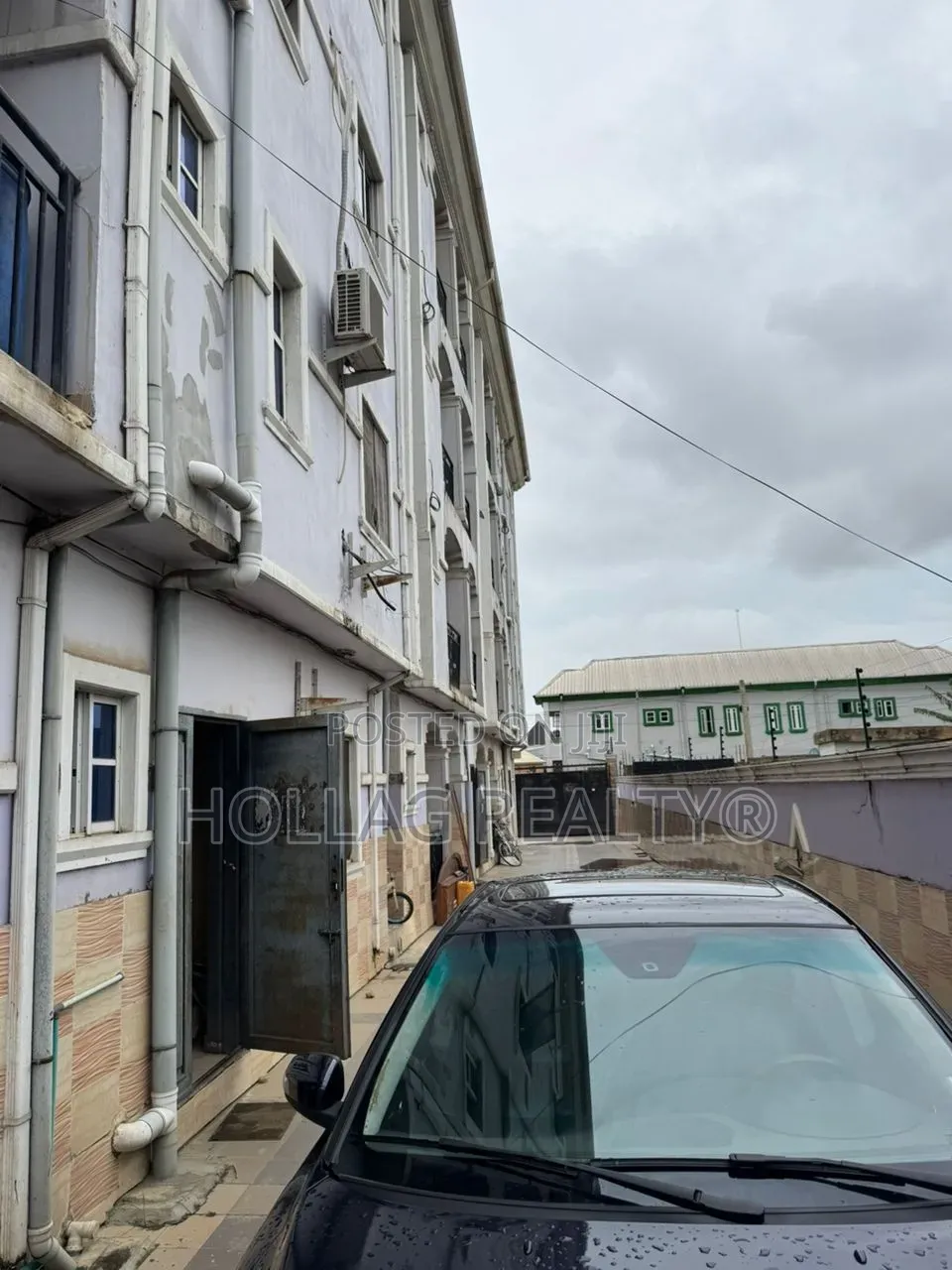3bdrm Block of Flats in Ago Palace for sale