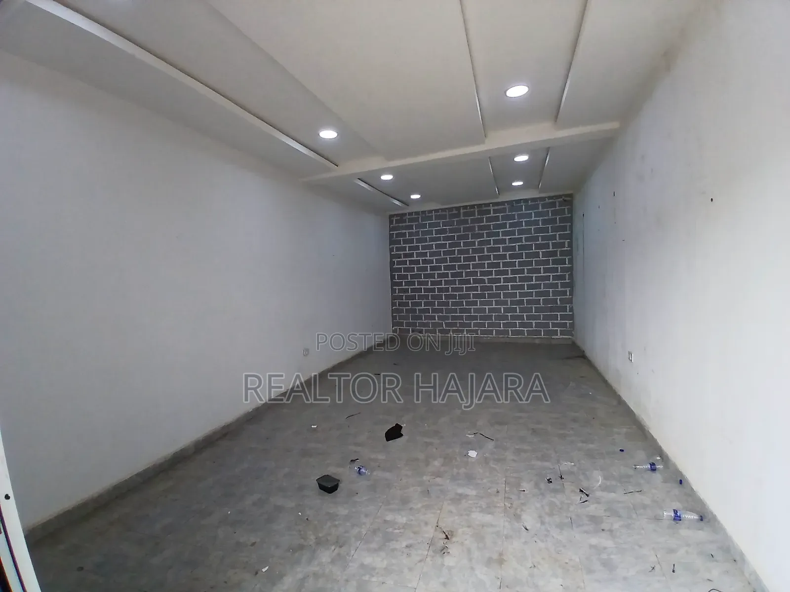 Shop Available for Rent at Fo1 Kuwba Market