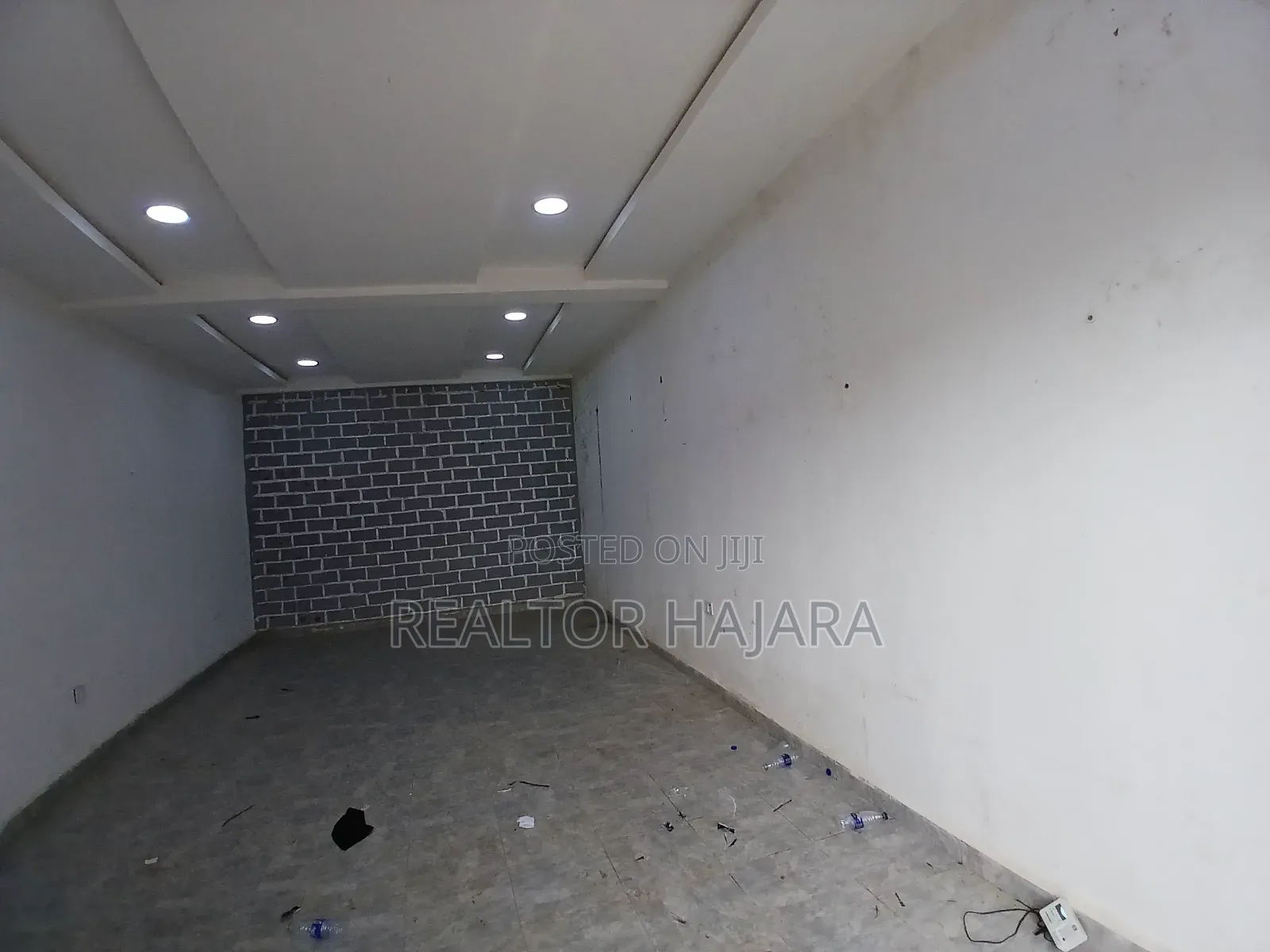 Shop Available for Rent at Fo1 Kuwba Market