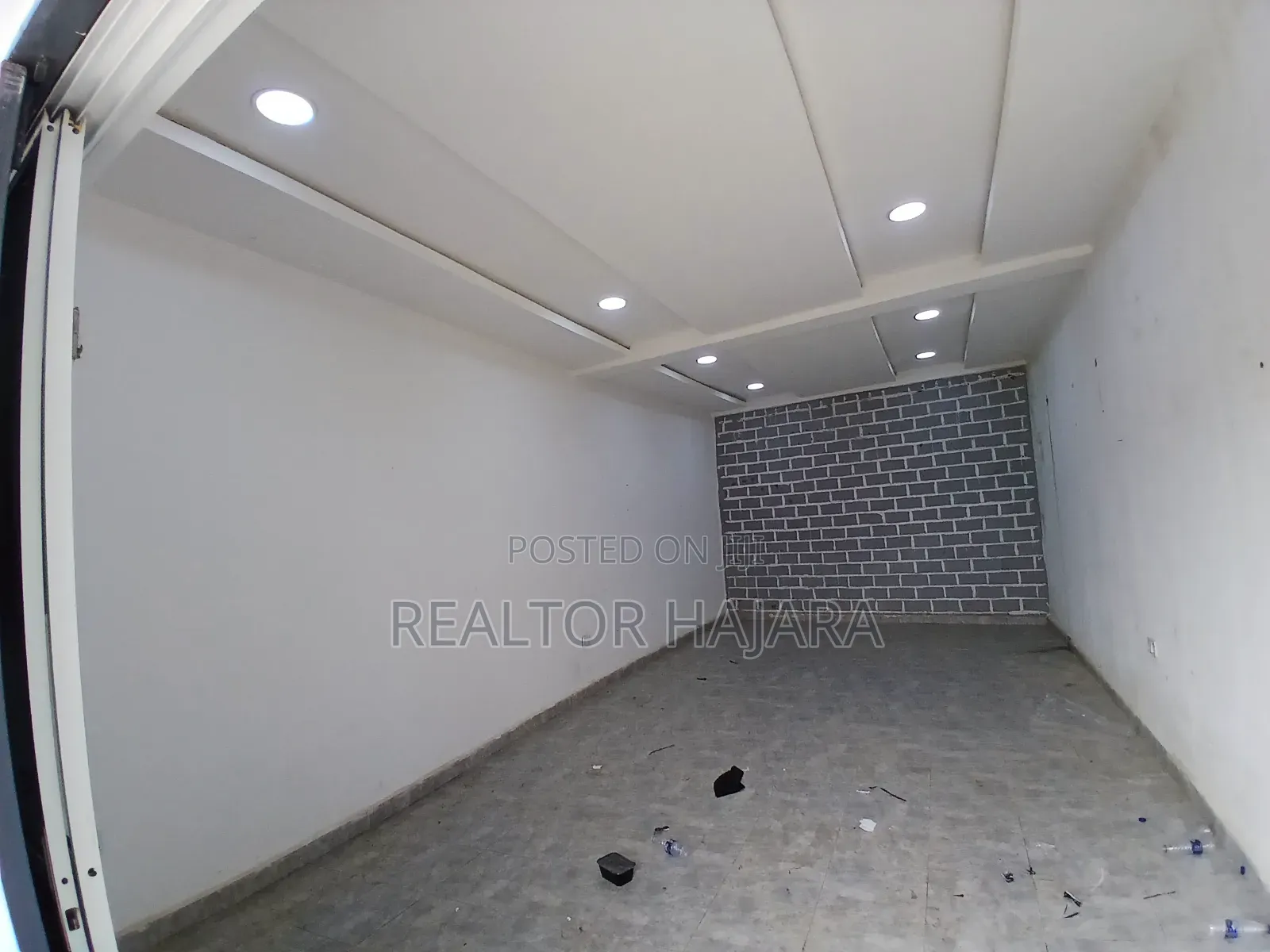 Shop Available for Rent at Fo1 Kuwba Market