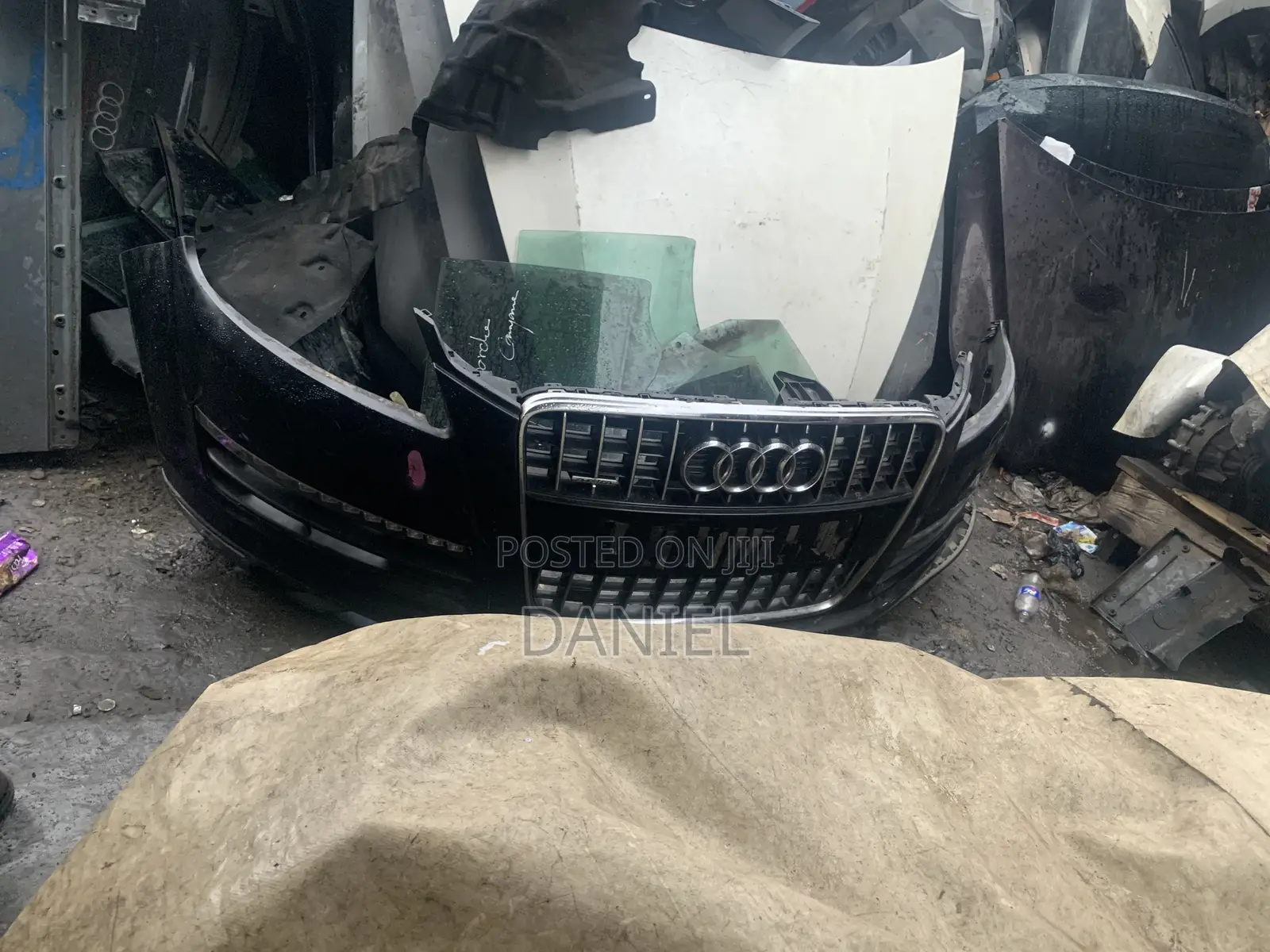 Audi Q7 2013 Front Bumper