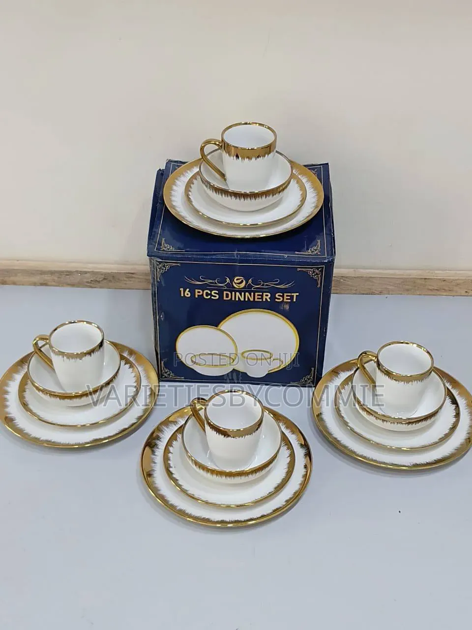 16pcs Quality Gold White Luxury Ceramic Dinner Set Circular Shaped
