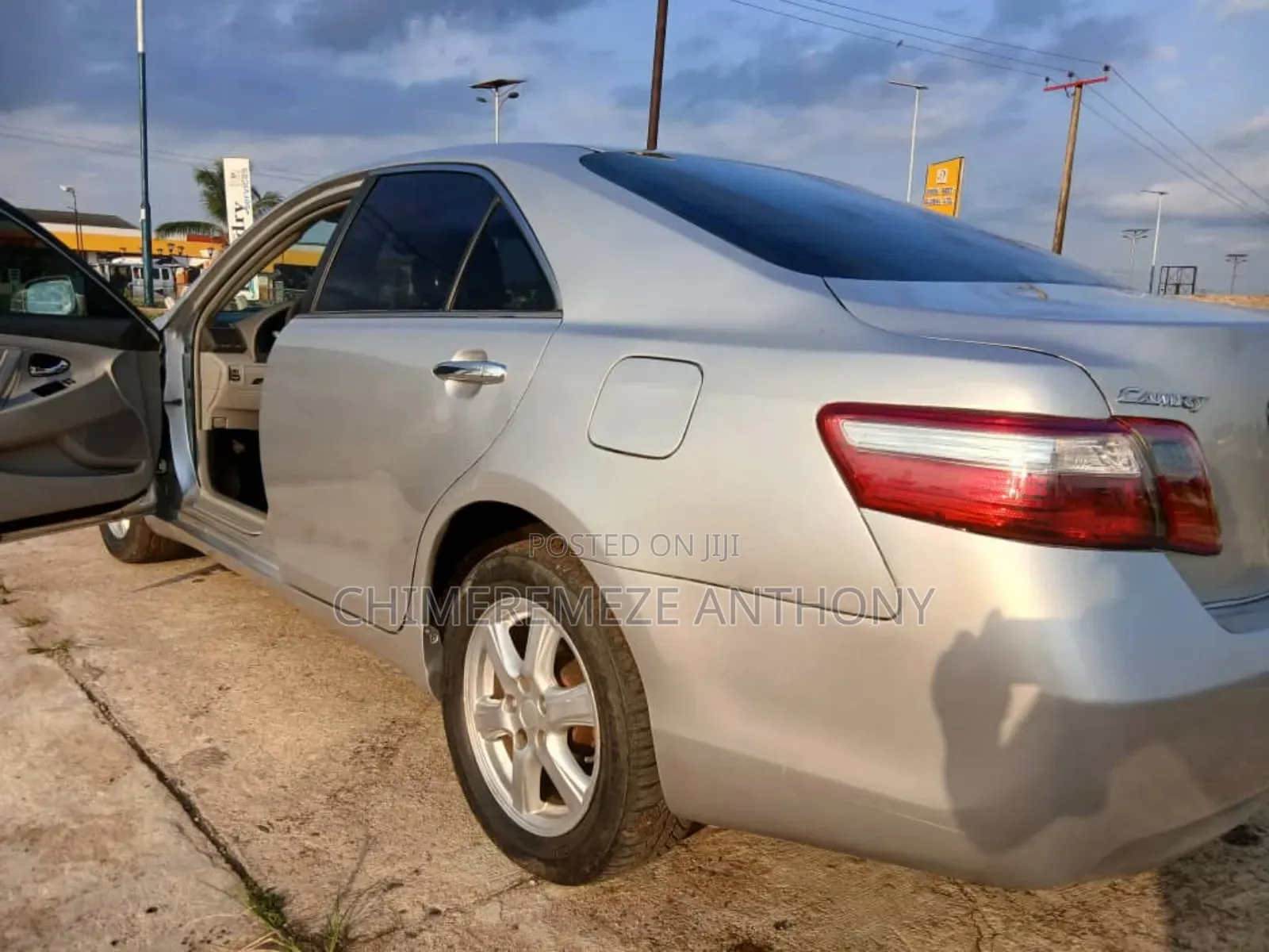 Toyota Camry LE 4dr Sedan (2.4L 4cyl 5A) 2009 Silver