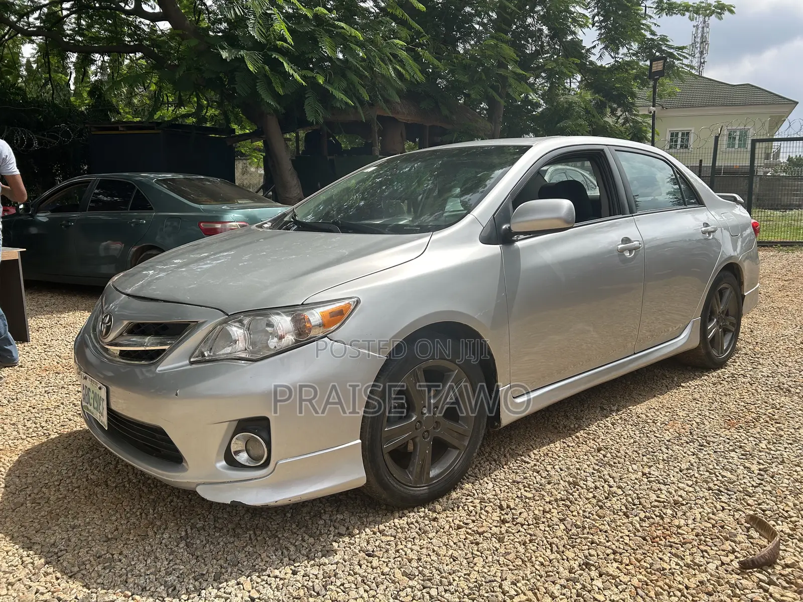 Toyota Corolla 2012 Silver