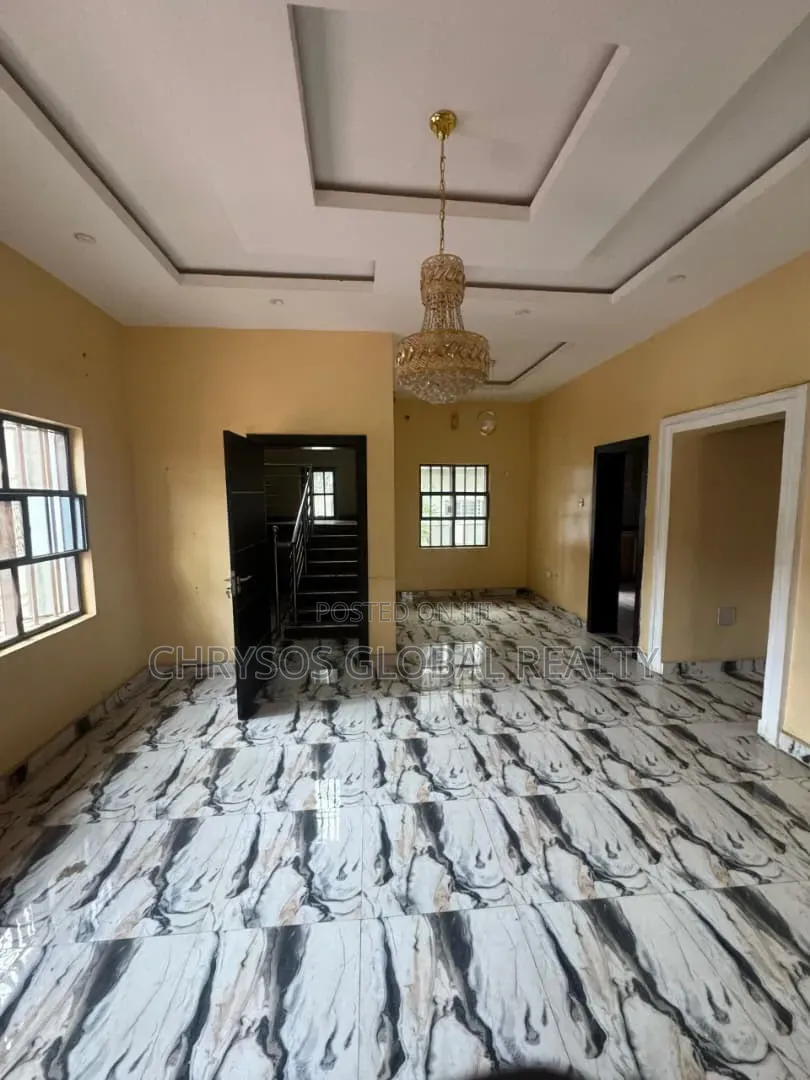 3bdrm Duplex in Carlton Gate Estate for rent