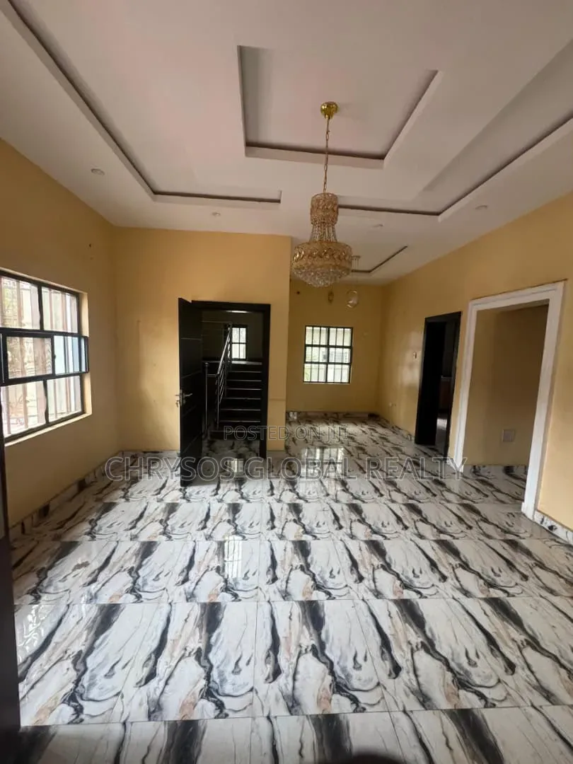 3bdrm Duplex in Carlton Gate Estate for rent