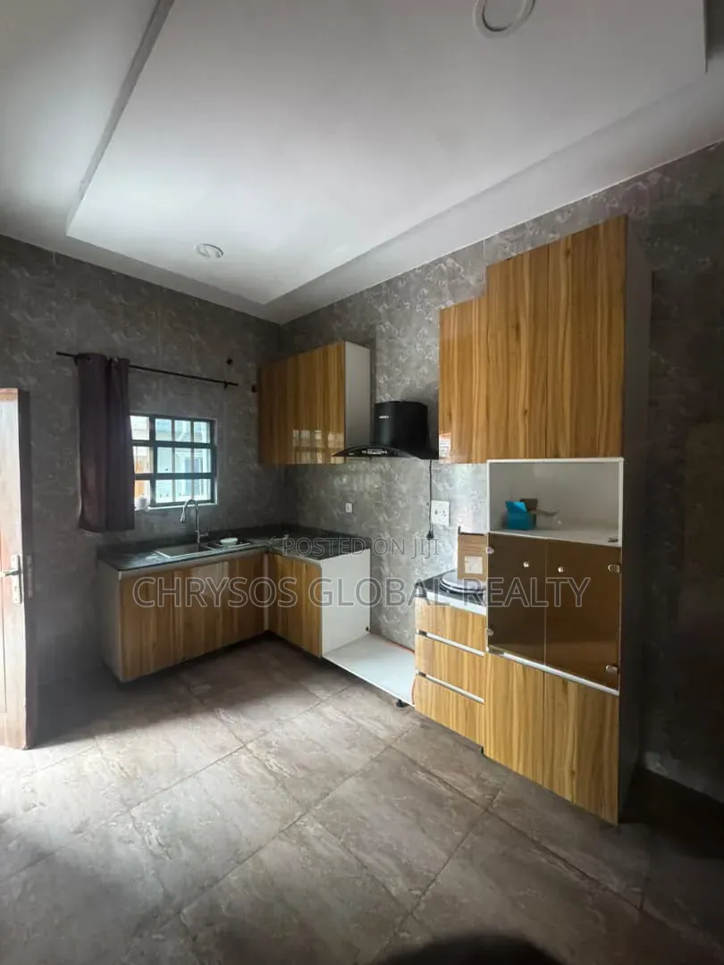 3bdrm Duplex in Carlton Gate Estate for rent