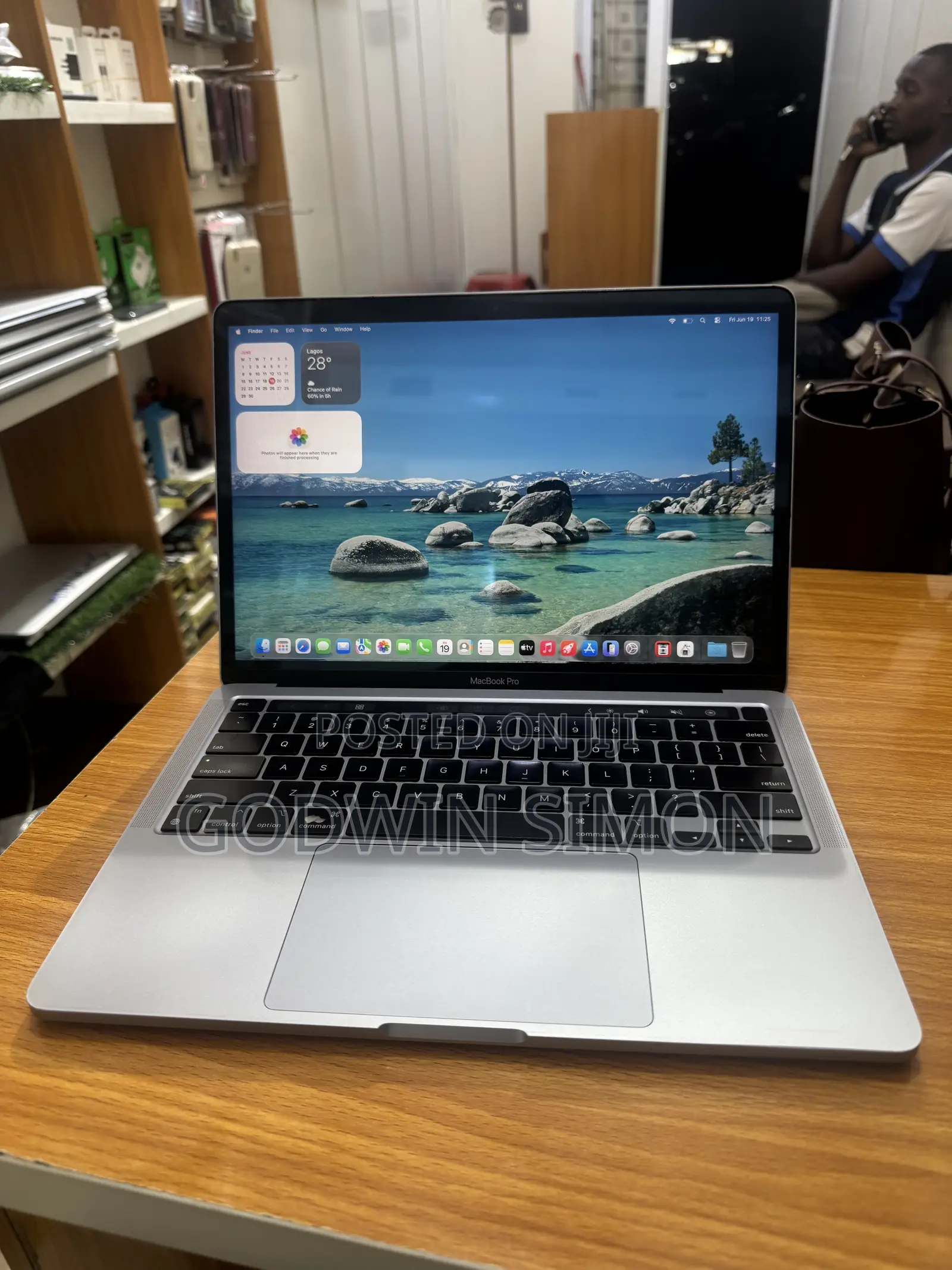 Laptop Apple MacBook Pro 2020 M1 8GB Apple M1 Pro SSD 256GB
