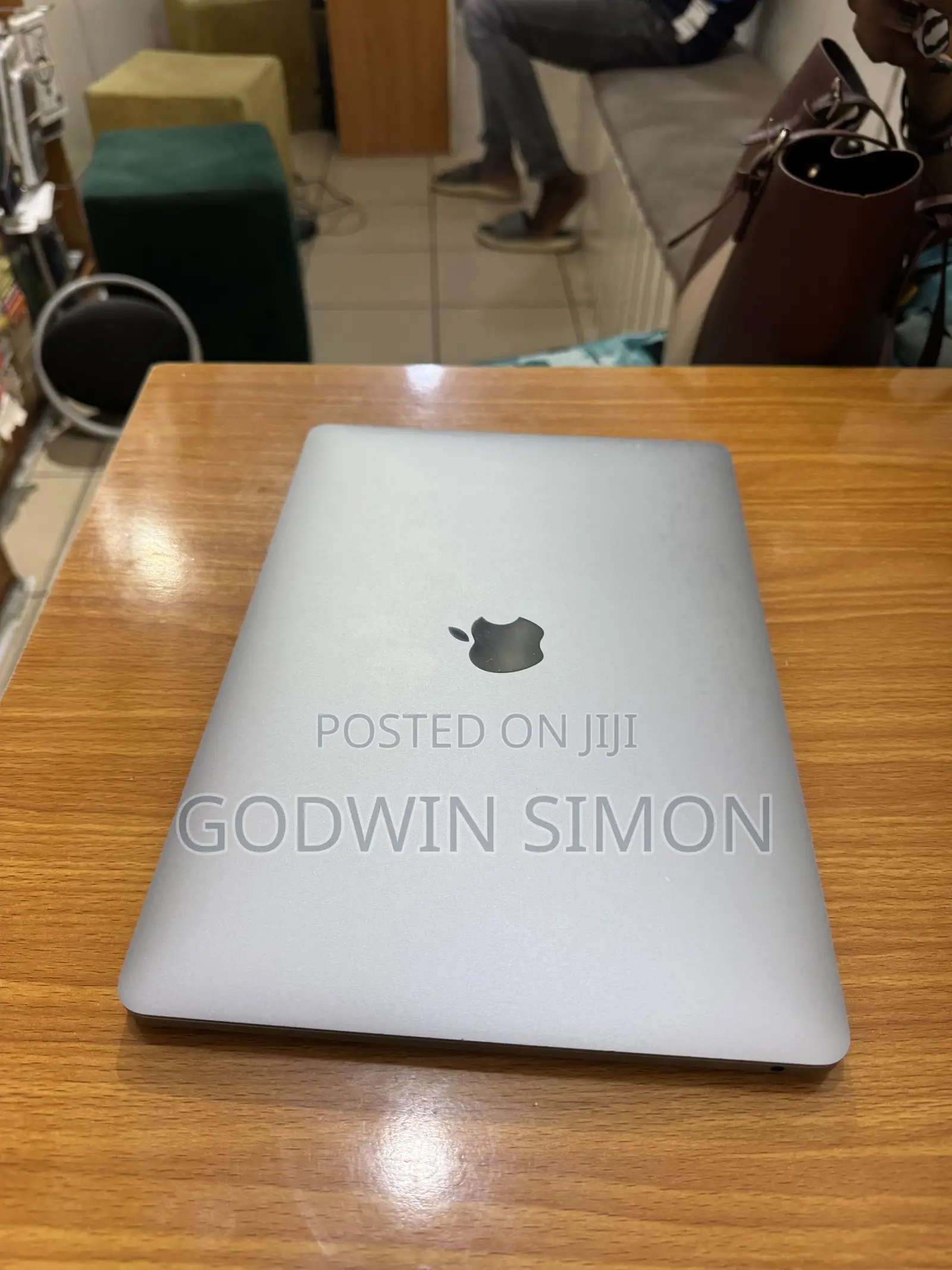 Laptop Apple MacBook Pro 2020 M1 8GB Apple M1 Pro SSD 256GB