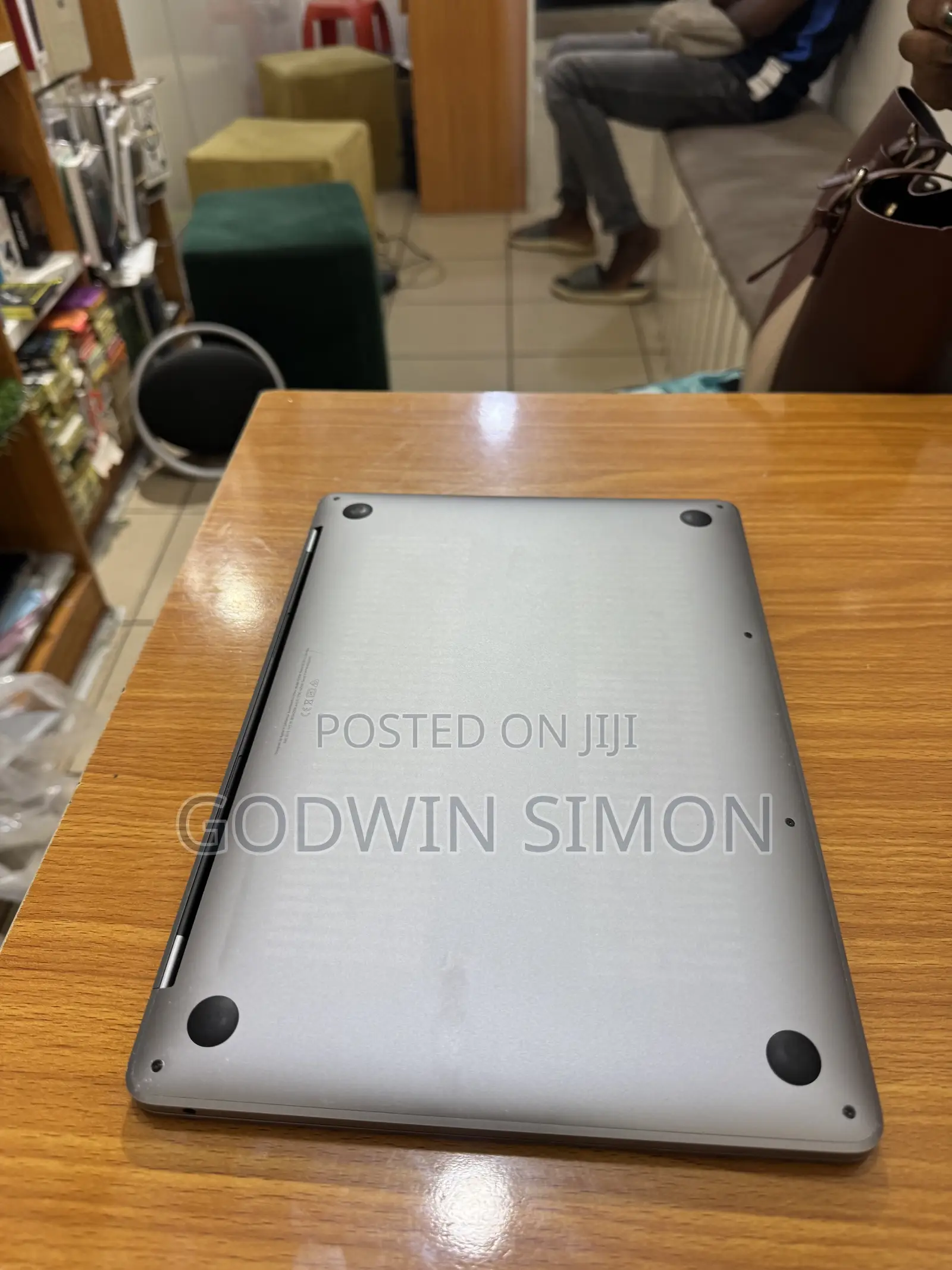 Laptop Apple MacBook Pro 2020 M1 8GB Apple M1 Pro SSD 256GB