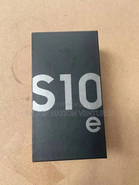 New Samsung Galaxy S10e 128 GB