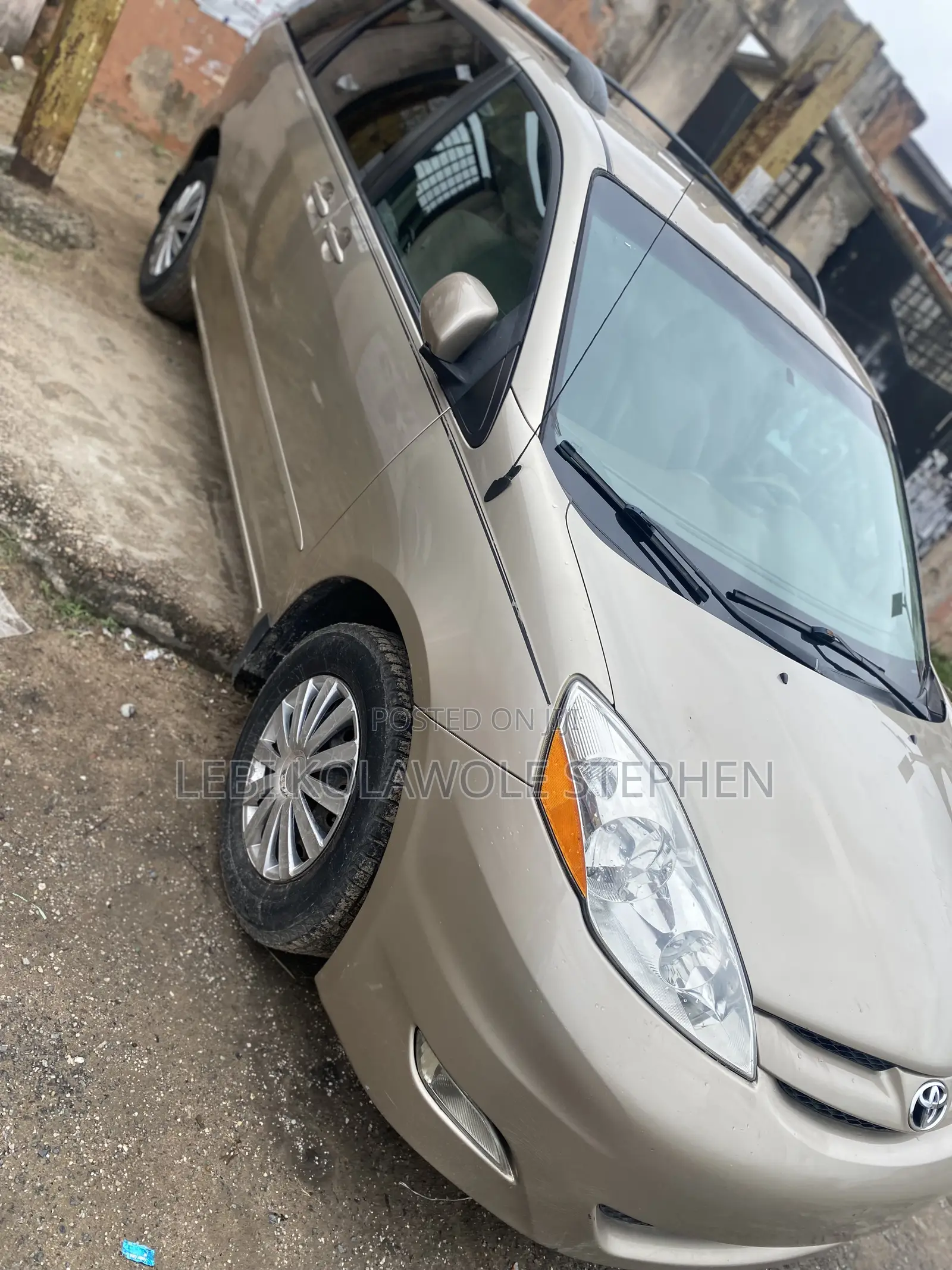 Toyota Sienna LE AWD 2006 Gold