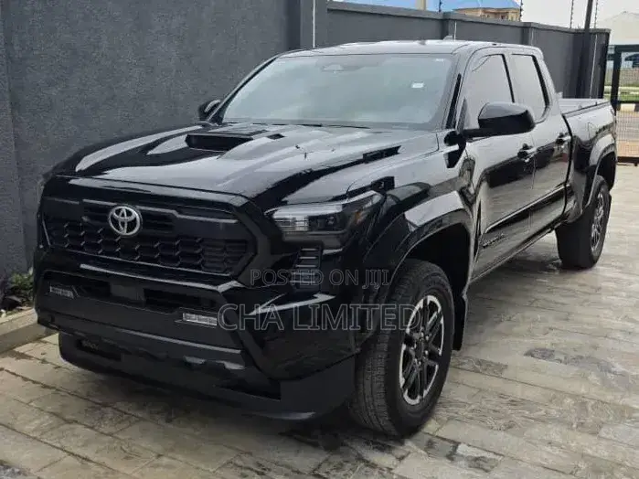 Toyota Tacoma TRD Sport Double Cab 4WD 5.0 ft. SB (Automatic) 2025