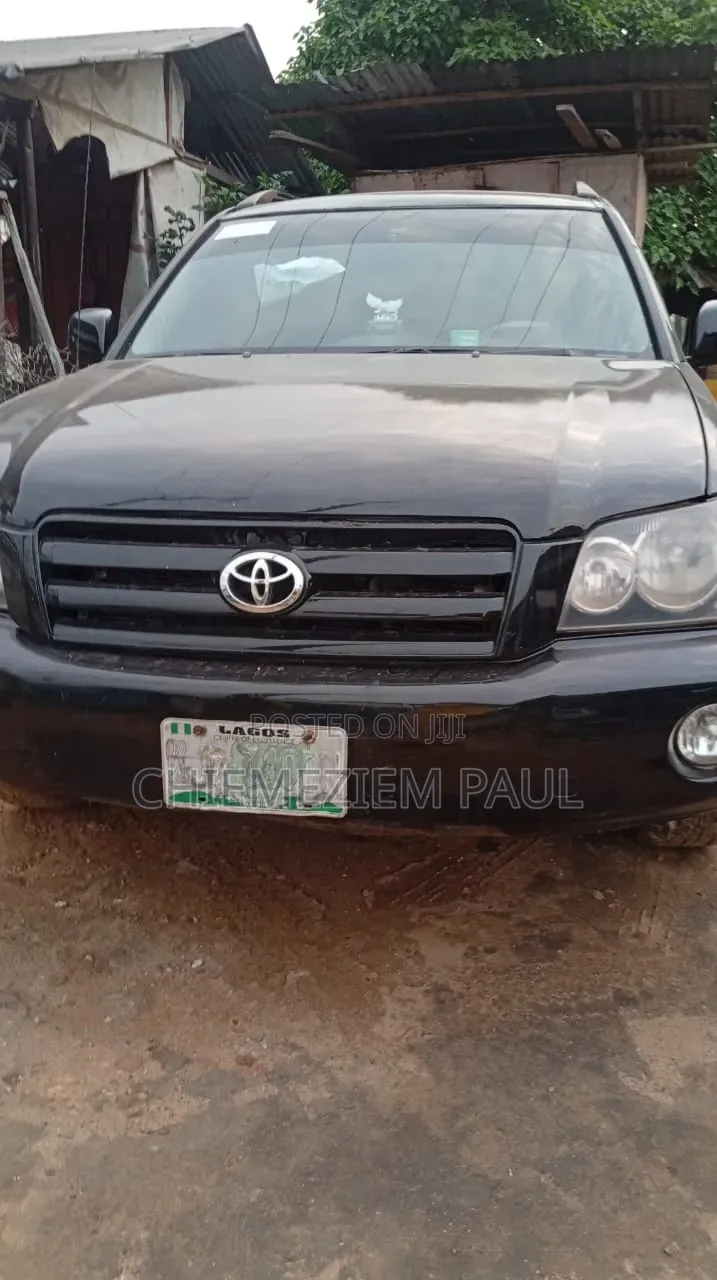 Toyota Highlander Base FWD 2003 Black