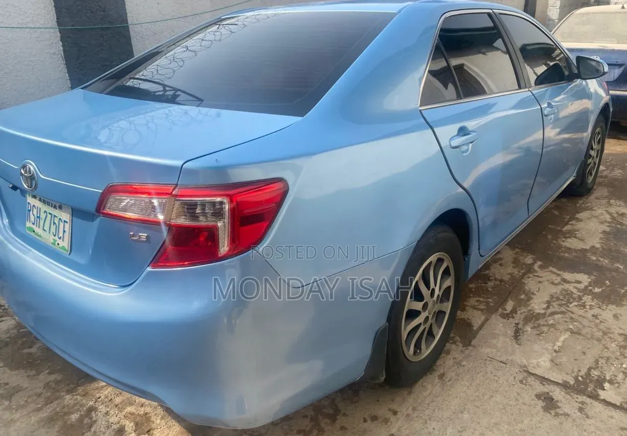 Toyota Camry 2012 Blue
