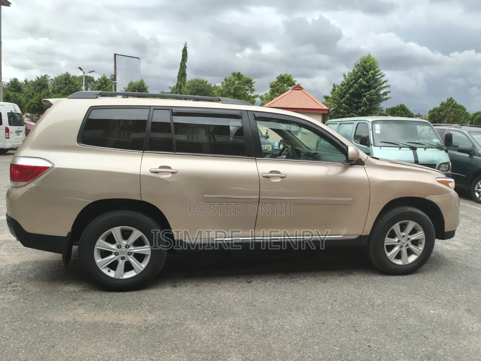 Toyota Highlander 2013 Gold