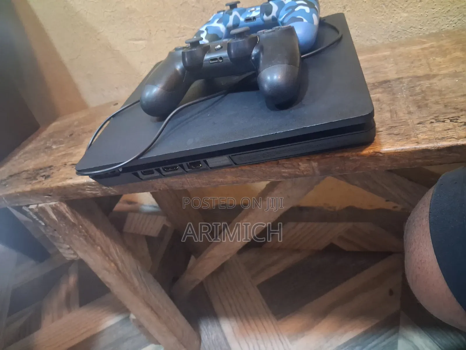 Playstation 4 Slim