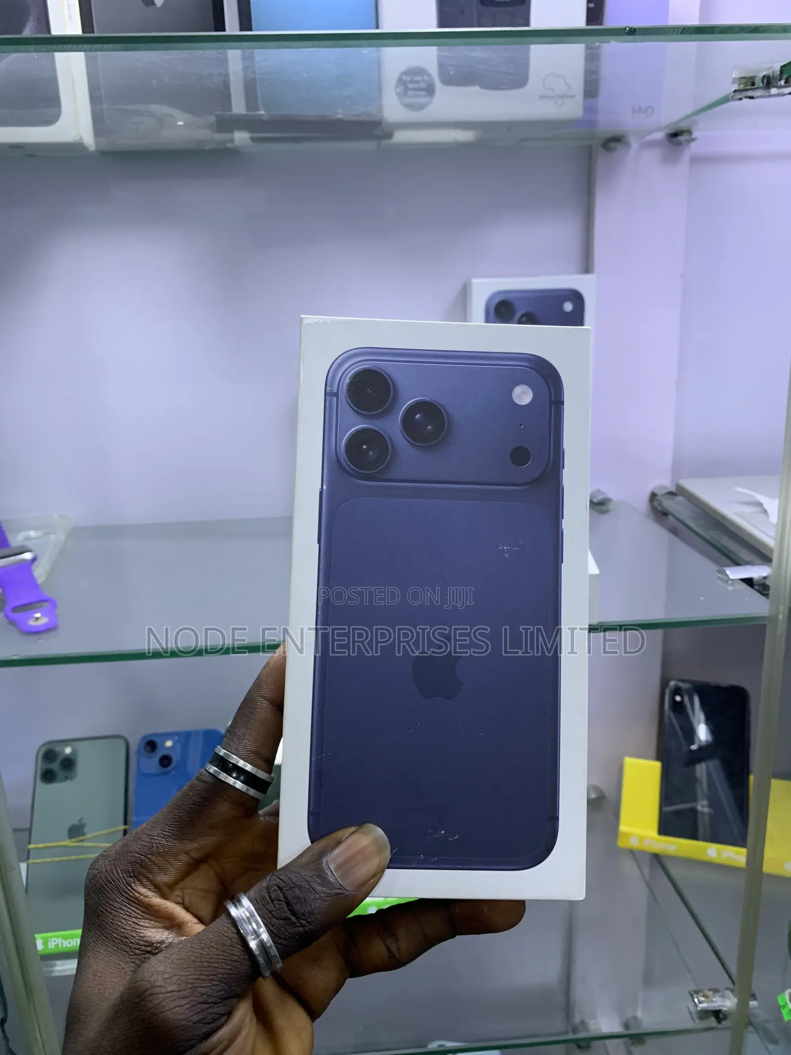 New Apple iPhone 17 Pro Max 256 GB White