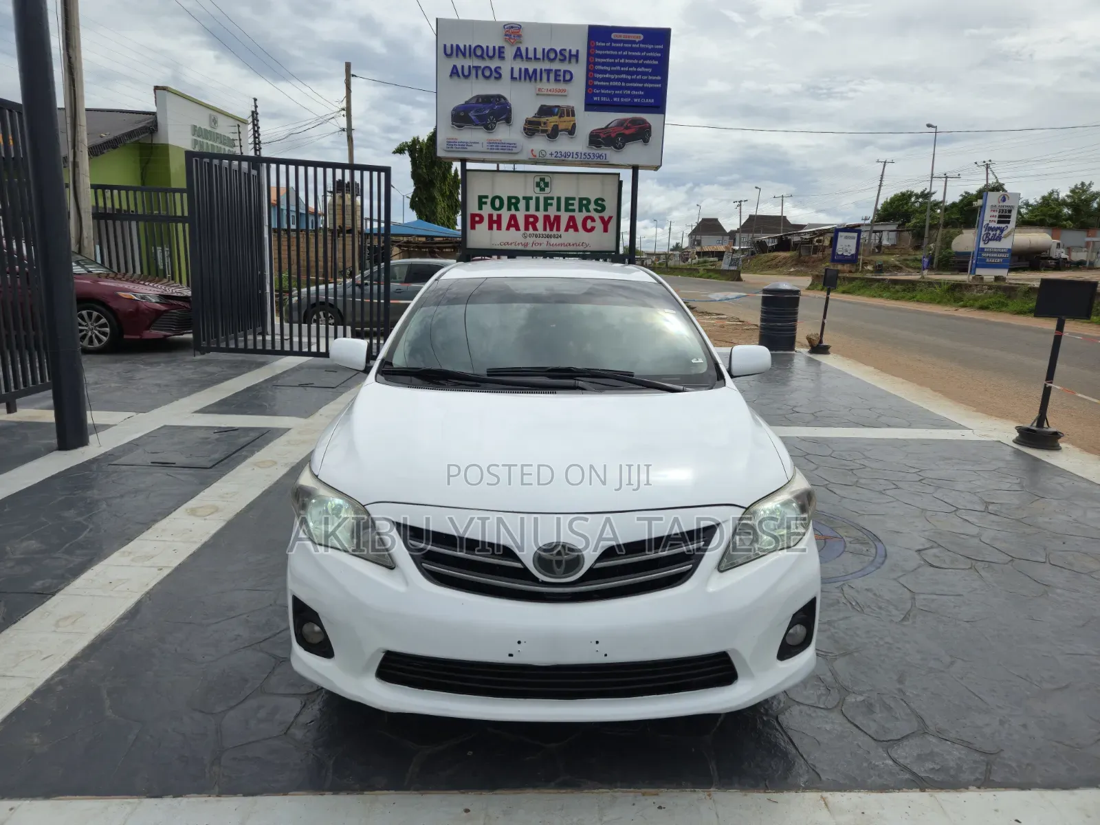 Toyota Corolla 2011 White