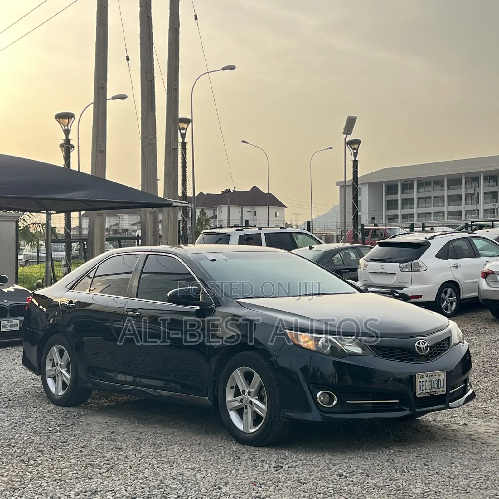 Toyota Camry SE 4dr Sedan (2.5L 4cyl 6A) 2012 Blue